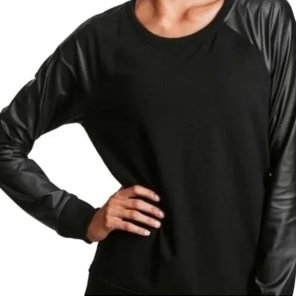Victoria Sport sweatshirt